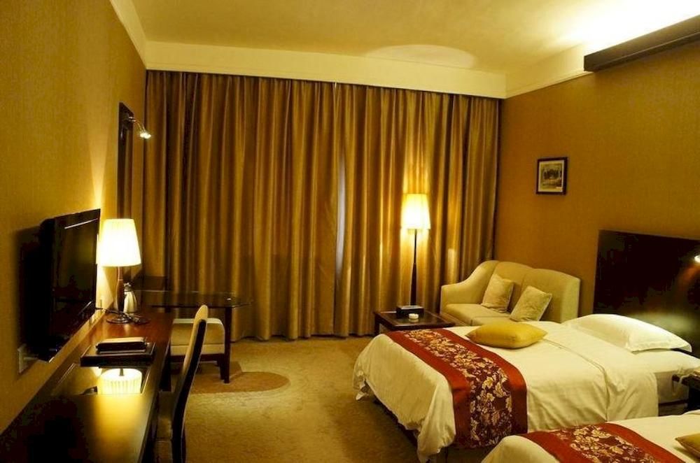 Golden Dragonball Hotel Γκουιλίν Εξωτερικό φωτογραφία