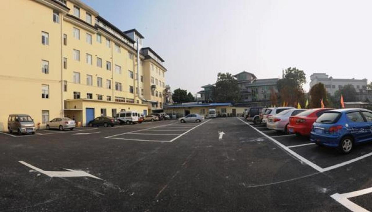 Golden Dragonball Hotel Γκουιλίν Εξωτερικό φωτογραφία