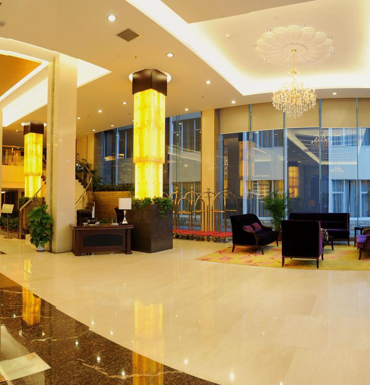 Golden Dragonball Hotel Γκουιλίν Εξωτερικό φωτογραφία